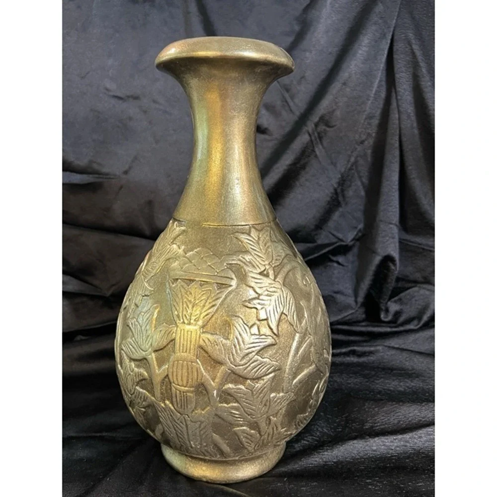 FORMALITIES BY‎ BRAUMS 13 x 7 GOLD TONE VASE (2187)